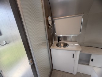 2022 AIRSTREAM CARAVEL 22FB - Image 22