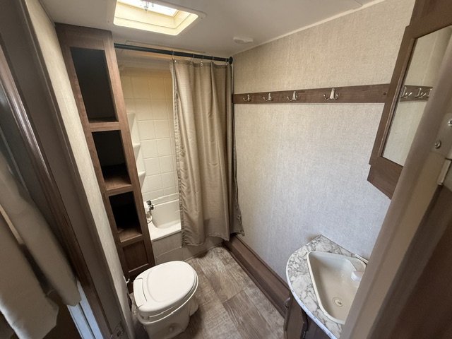 2018 Gulf Stream Innsbruck 276BHS - Image 10