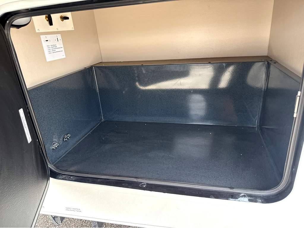 2027 ENTEGRA COACH ODYSSEY 29V - Image 13