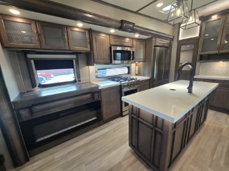 2021 GRAND DESIGN SOLITUDE 310GK - Image 7