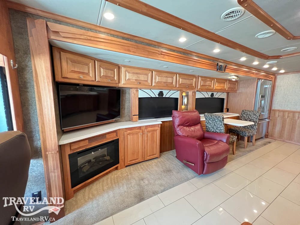 2015 Tiffin Phaeton 42 LH - Image 19