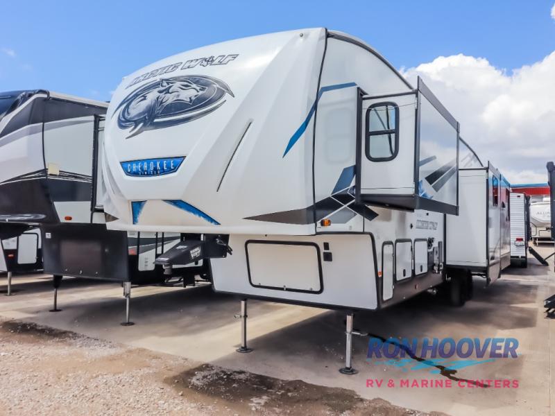 2024 FR CHEROKEE ARTIC WOLF 3660SUITE - Image 3