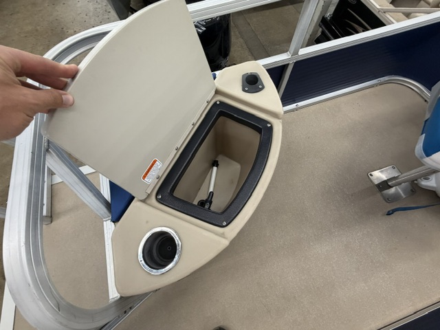 2012 SUN TRACKER FISHING BARGE 20DLX - Image 14