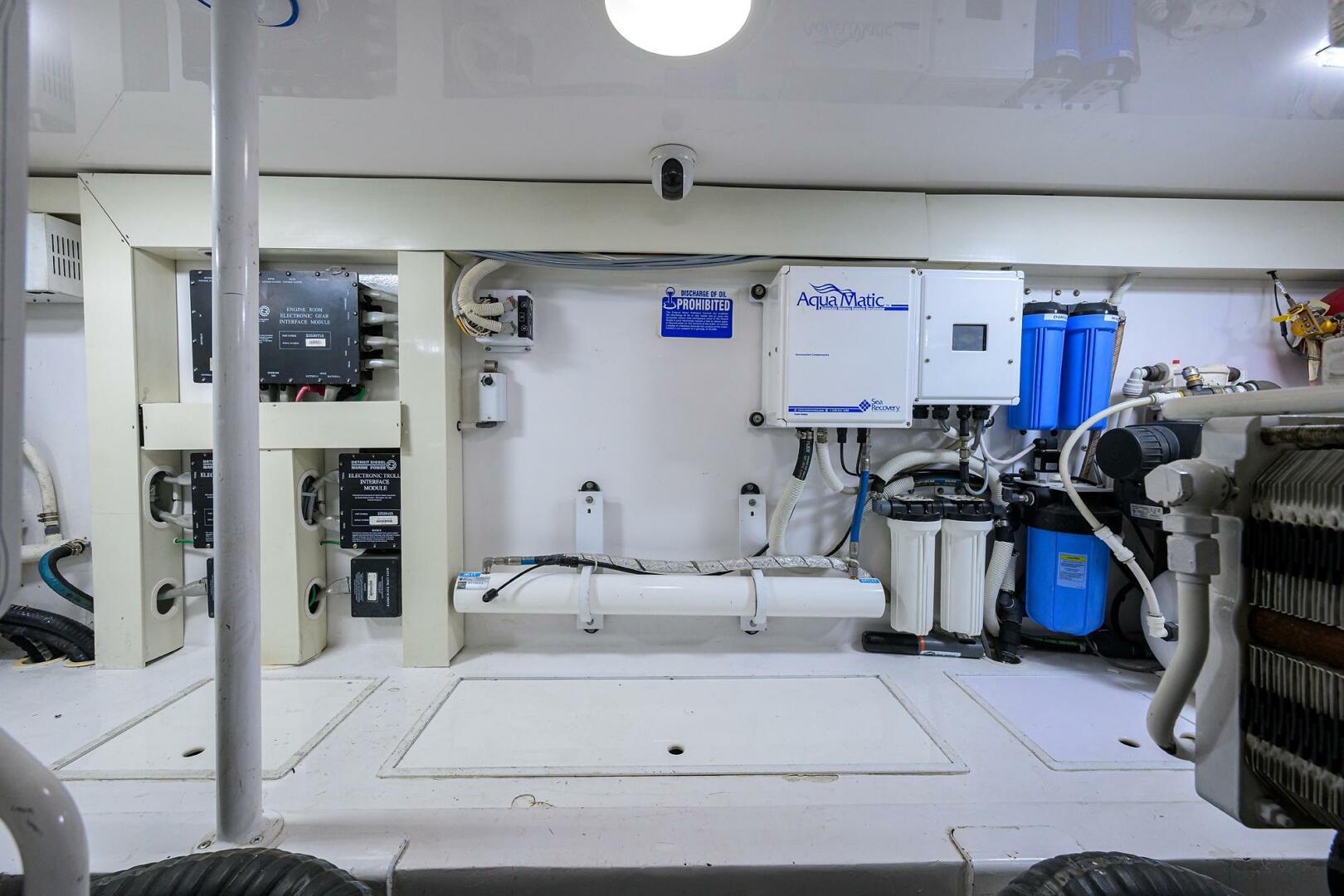 2004 Viking 56 Convertible - Image 72