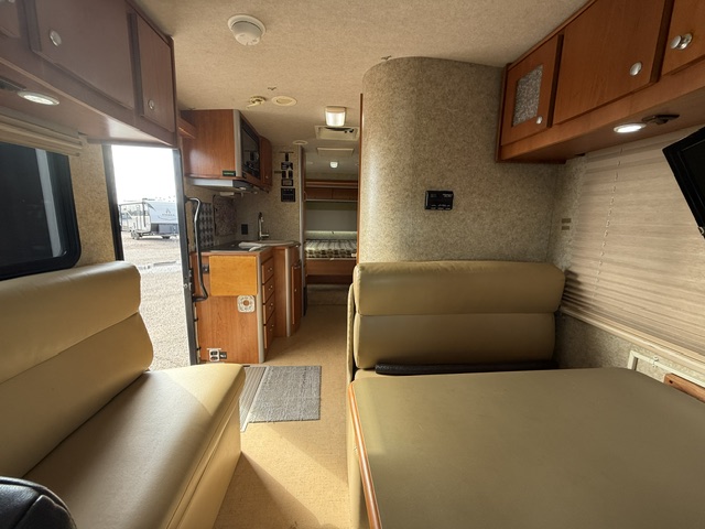 2009 Itasca Navion iQ 24DL - Image 5