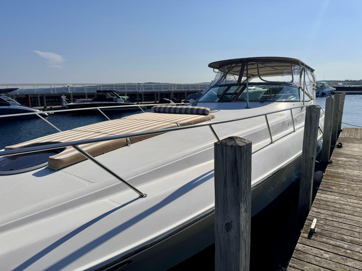 1996 Wellcraft 45 Excalibur - Image 10