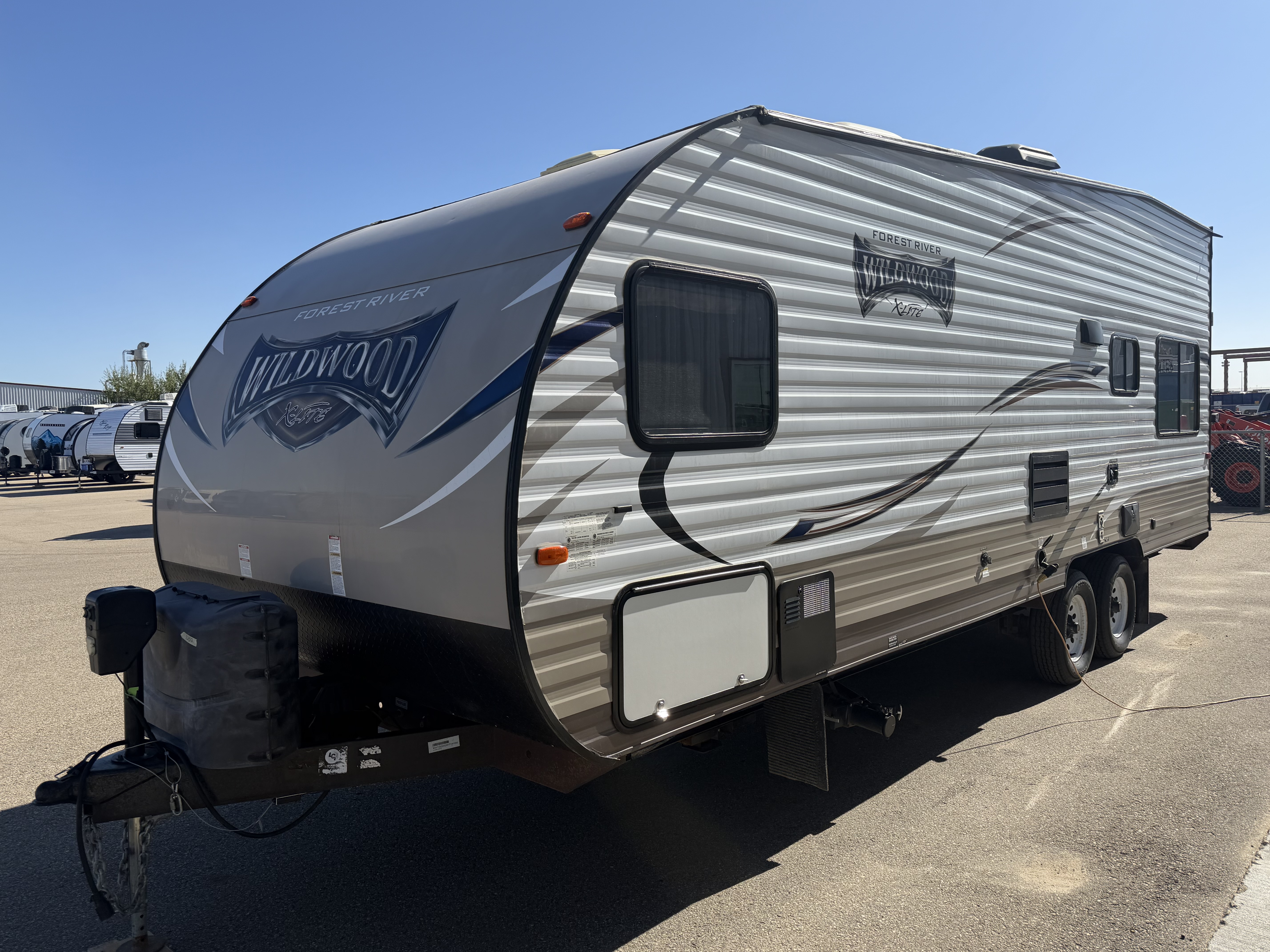 2017 Forest River Wildwood X-Lite West 211SSXL - Image 5