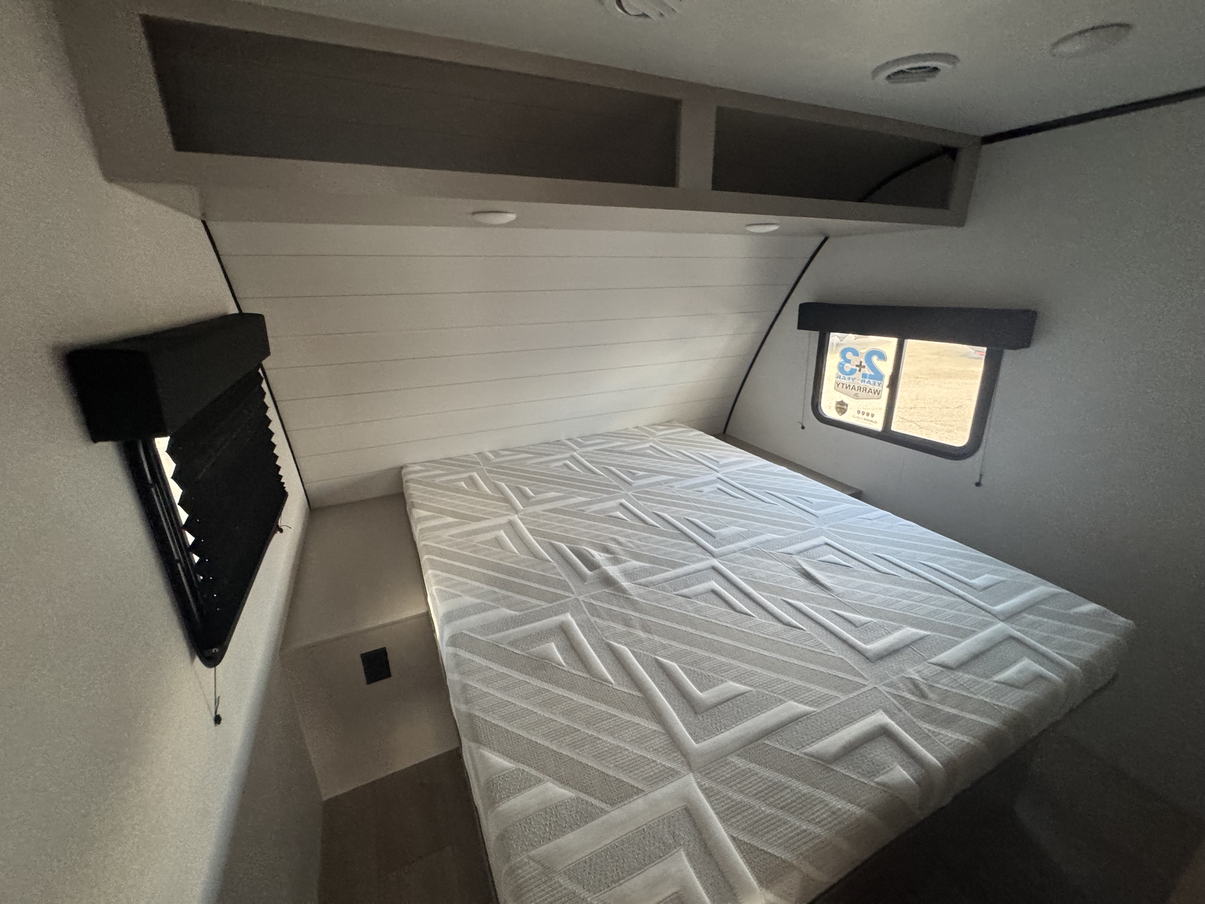 2027 JAYCO JAY FEATHER 25RLSL - Image 15