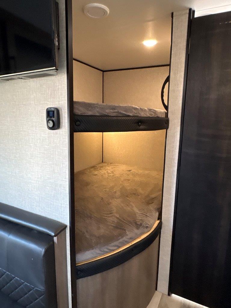 2024 Jayco Jay Flight SLX 260BHW - Image 12