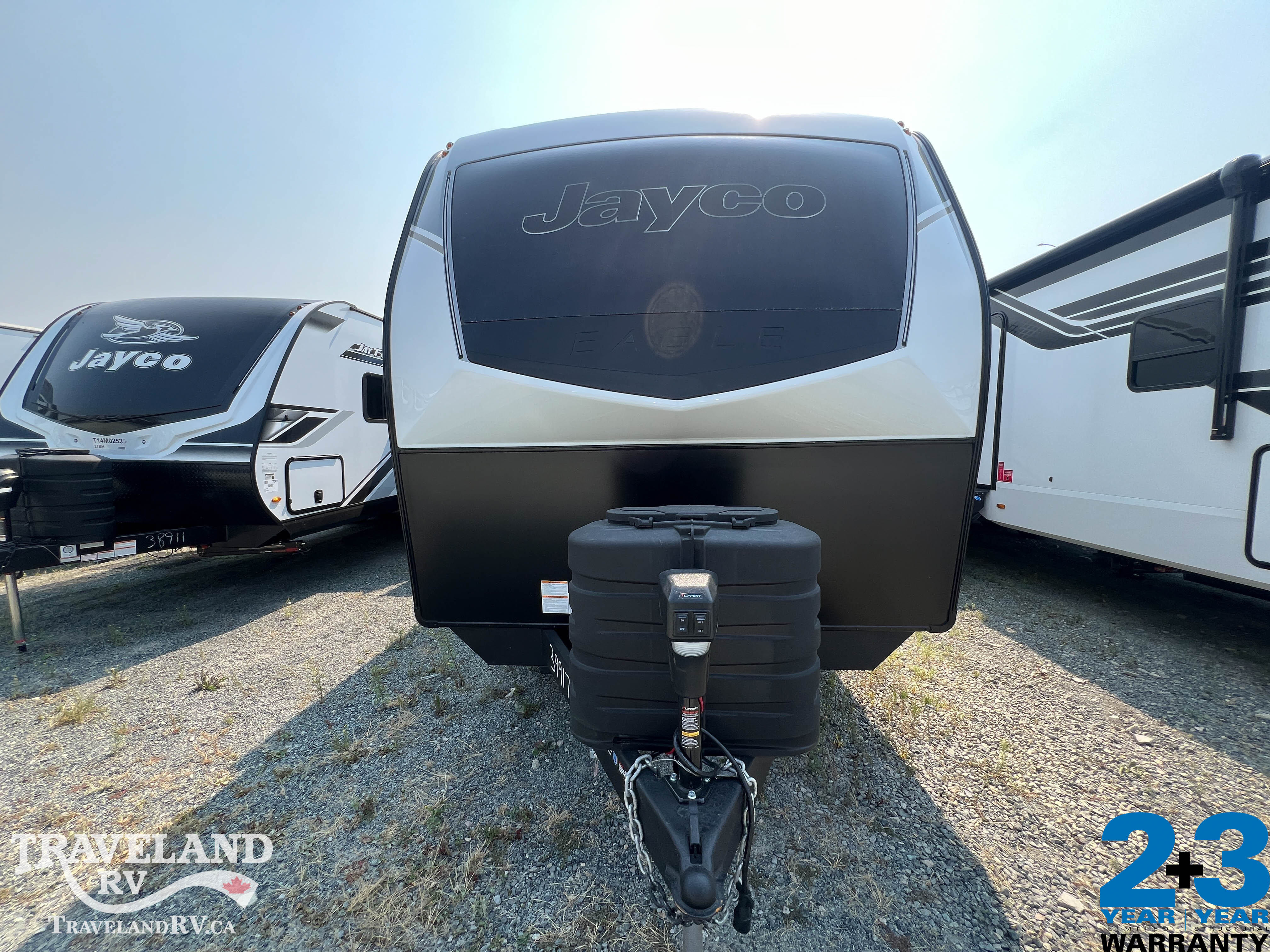 2027 Jayco Eagle 312BHOK - Image 5