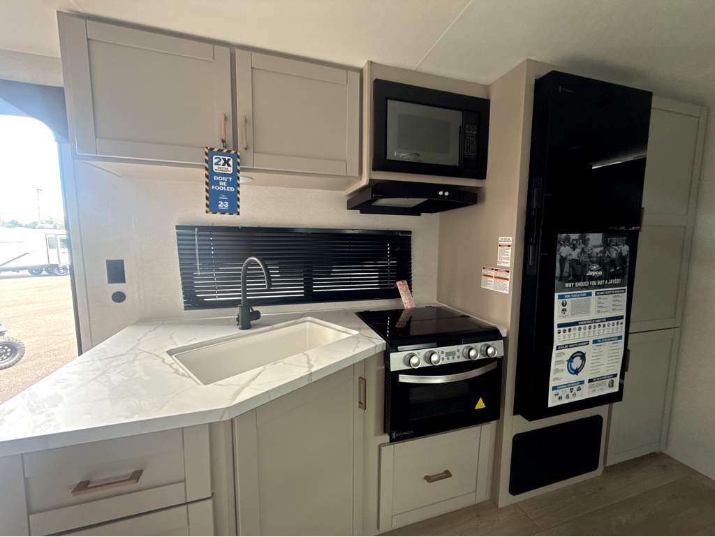 2027 Jayco Jay Flight SLX 261BHS - Image 12