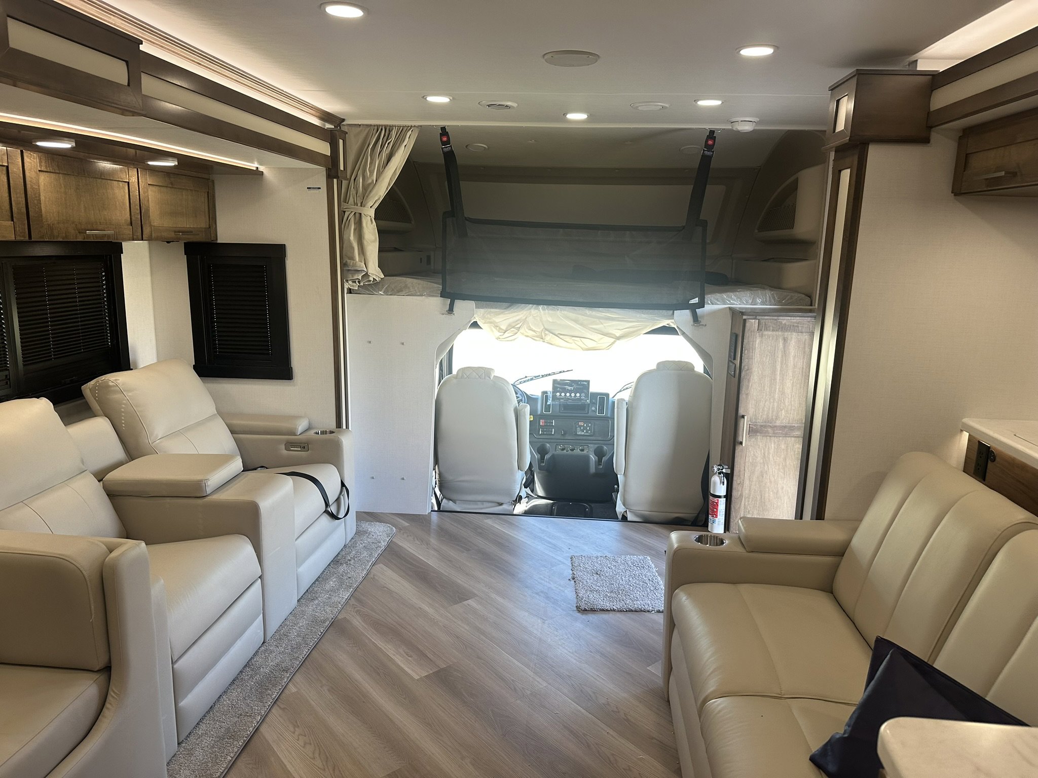 2026 JAYCO SENECA 37M - Image 13