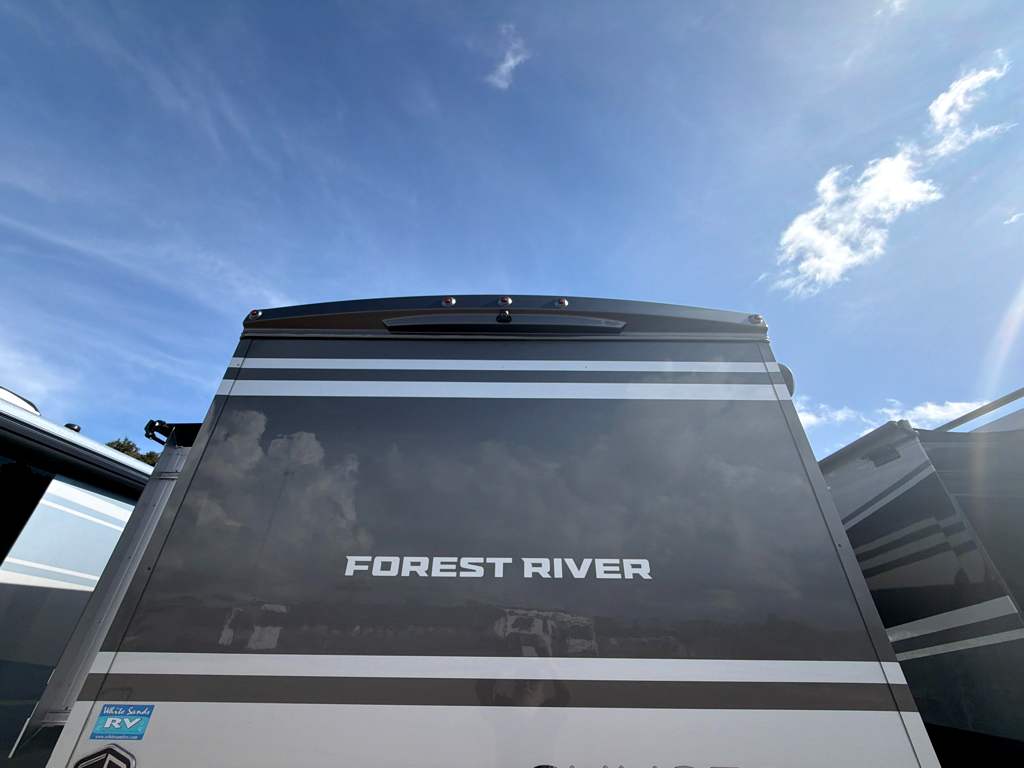 2026 FOREST RIVER SUNSEEKER 2400BDS - Image 12