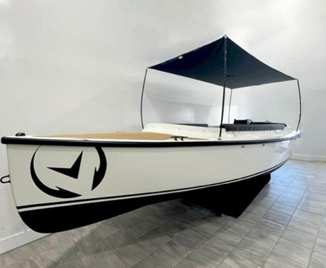 2024 Vision WX Tritoon - Image 31