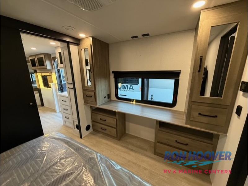 2026 PALOMINO 3300FLBS - Image 9