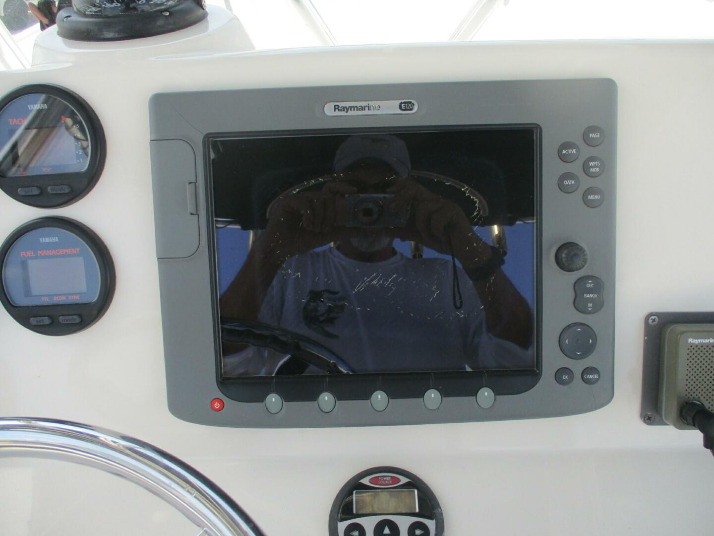 2006 Pursuit - Image 27