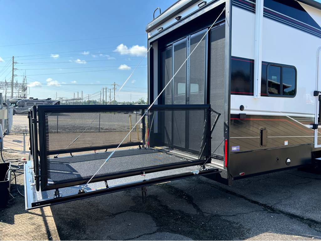 2026 JAYCO SEISMIC 395 - Image 5