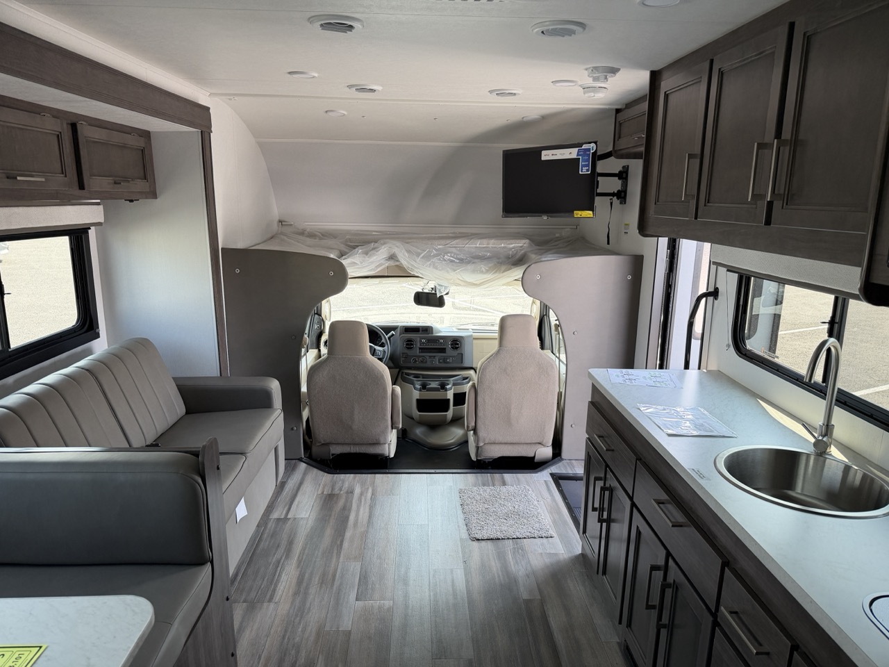 2026 Entegra Coach Odyssey SE 29KF - Image 18