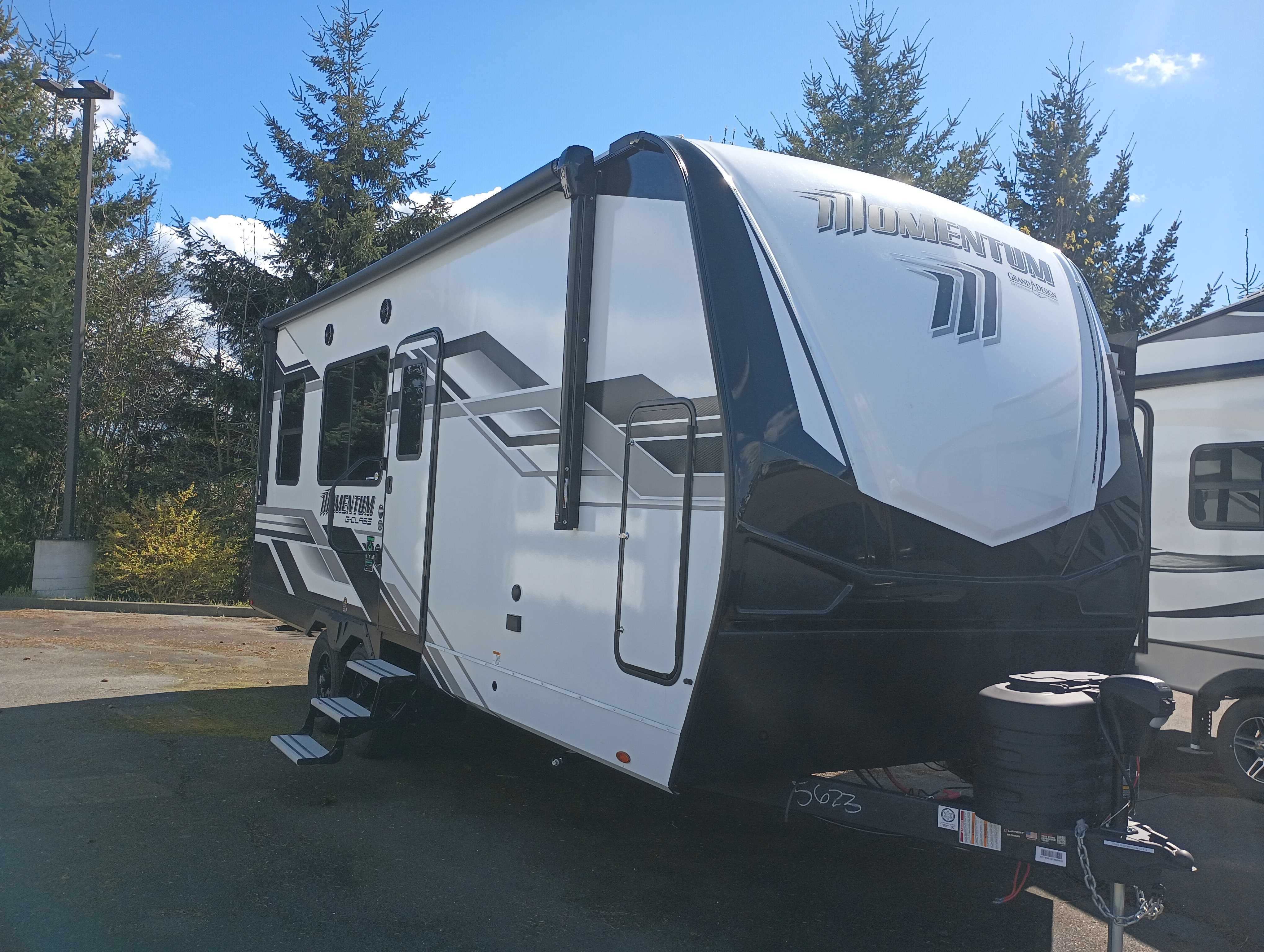 2026 Grand Design Momentum G-Class 21G - Image 1