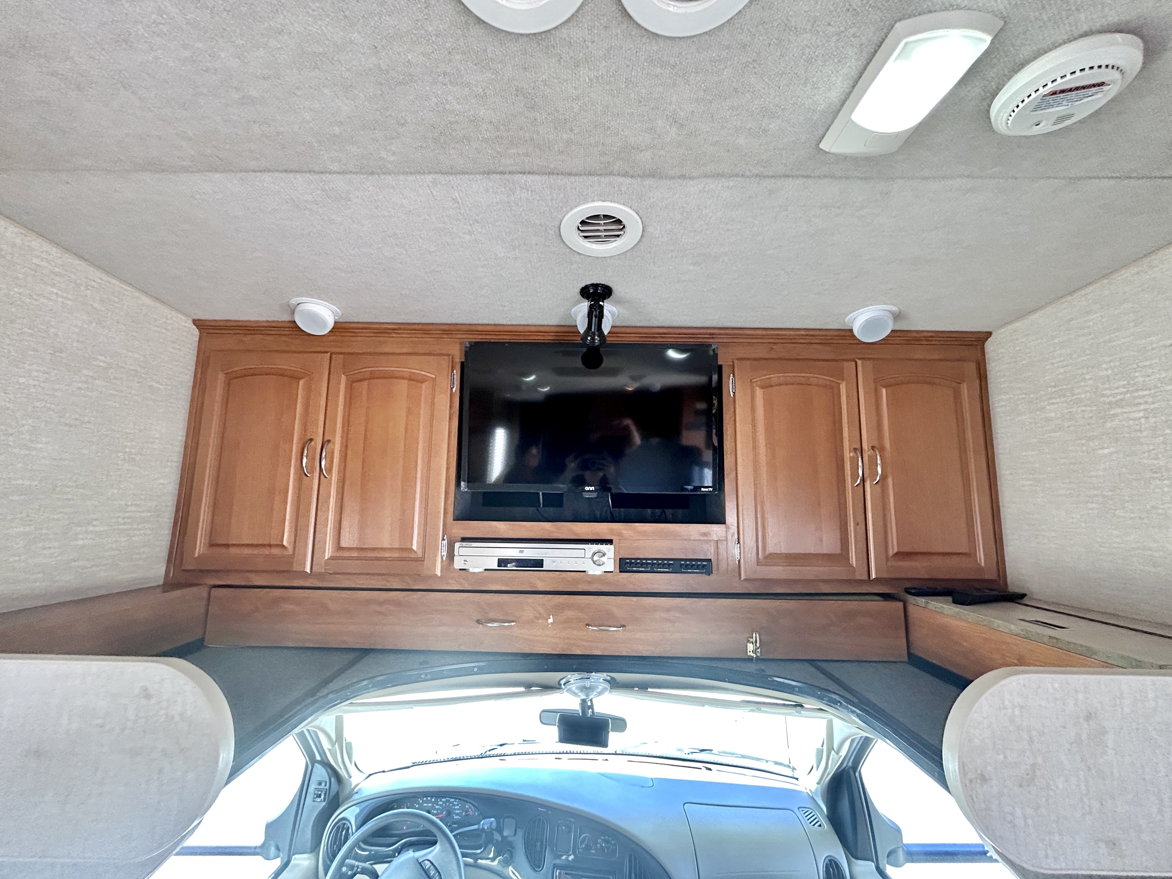 2007 FLEETWOOD TIOGA 31M - Image 13