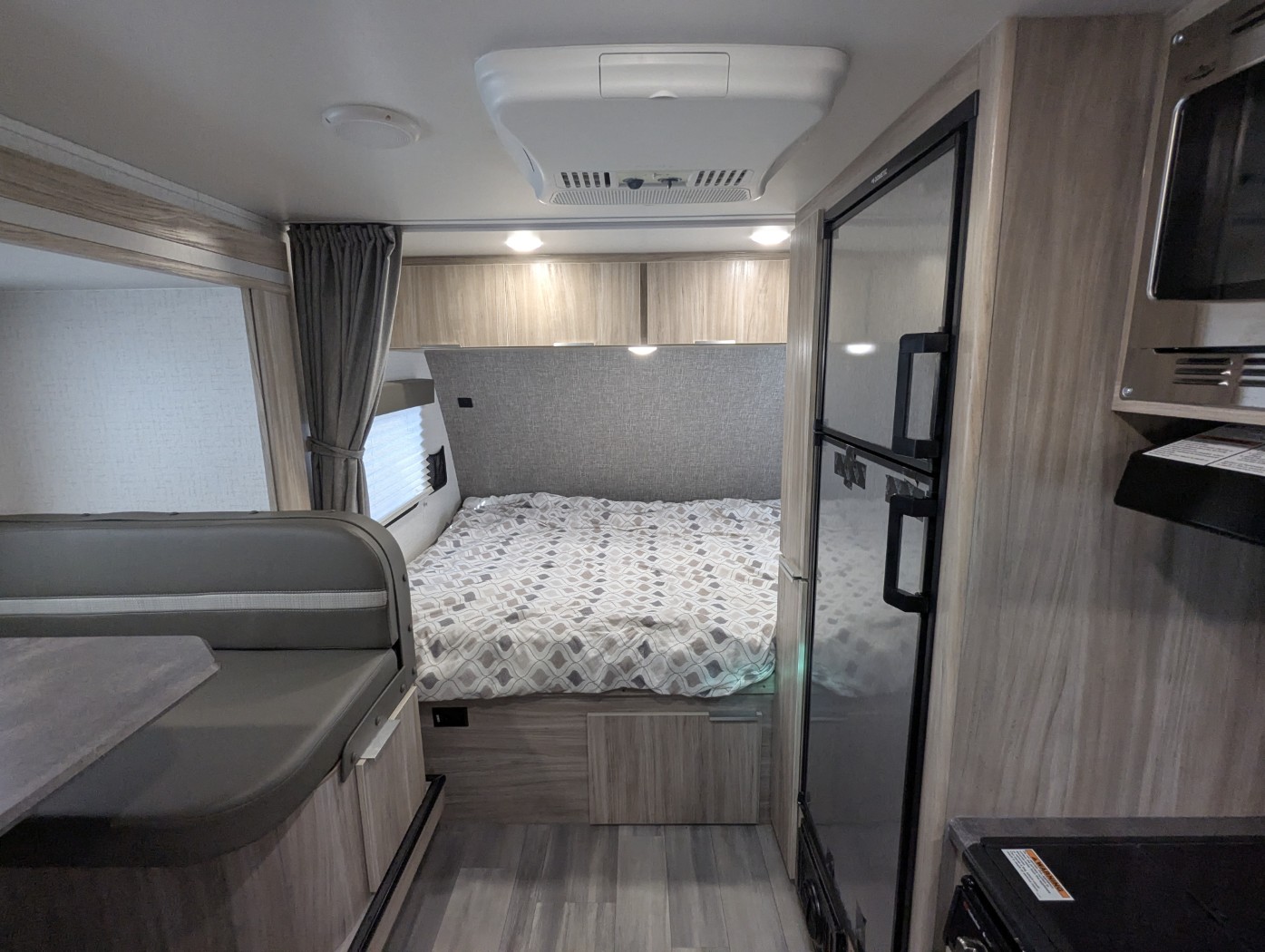 2021 Winnebago Micro Minnie 1808FBS - Image 15