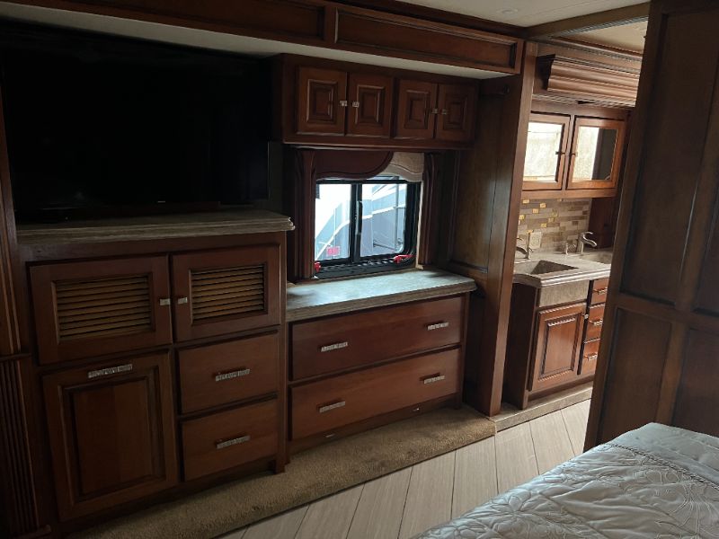 2014 Tiffin Allegro Bus 37 AP - Image 14