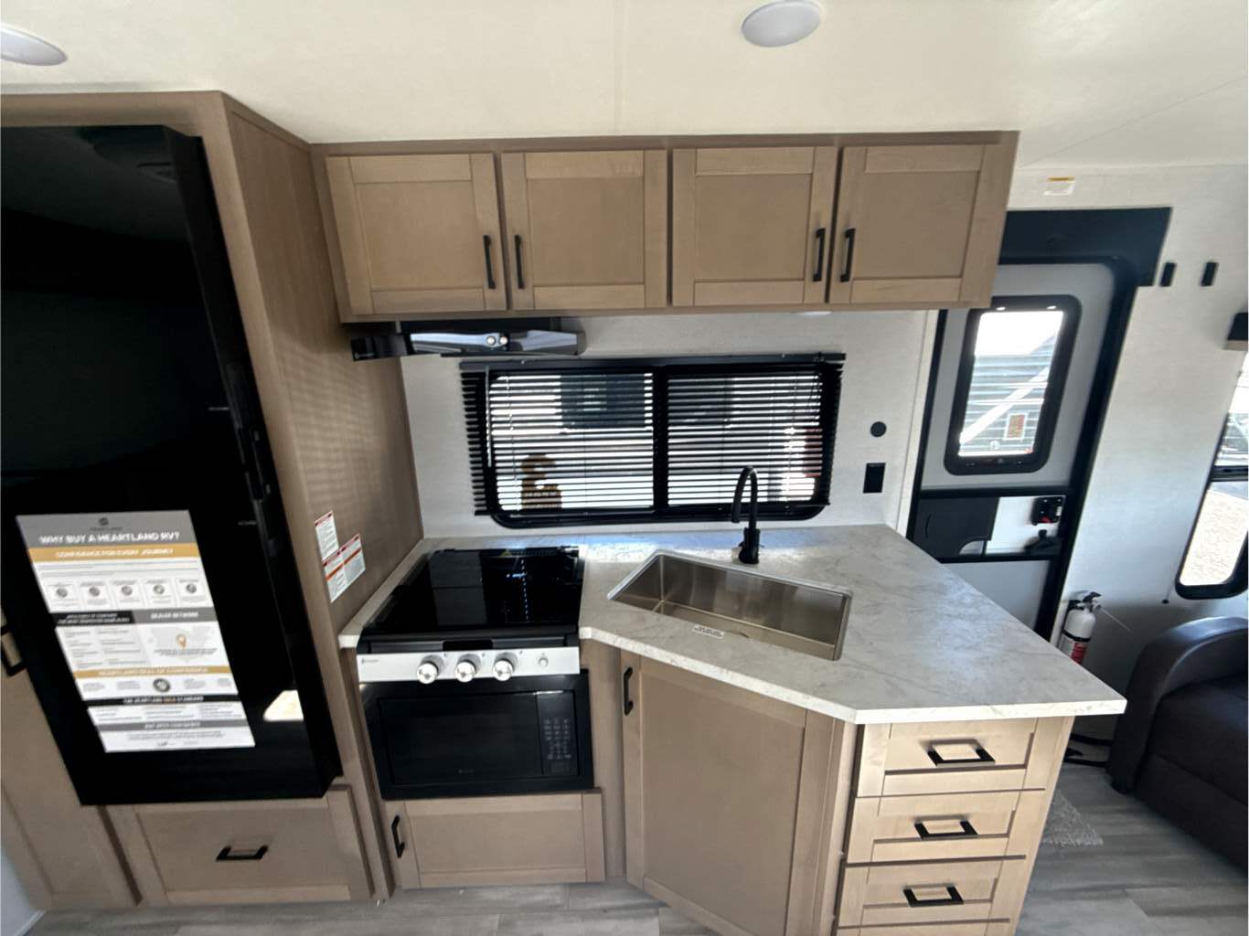 2027 HEARTLAND PROWLER 2601RLS - Image 17