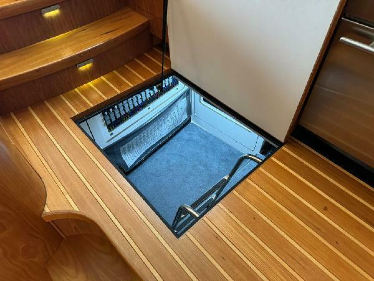 2010 Tiara Yachts 5800 Sovran - Image 55