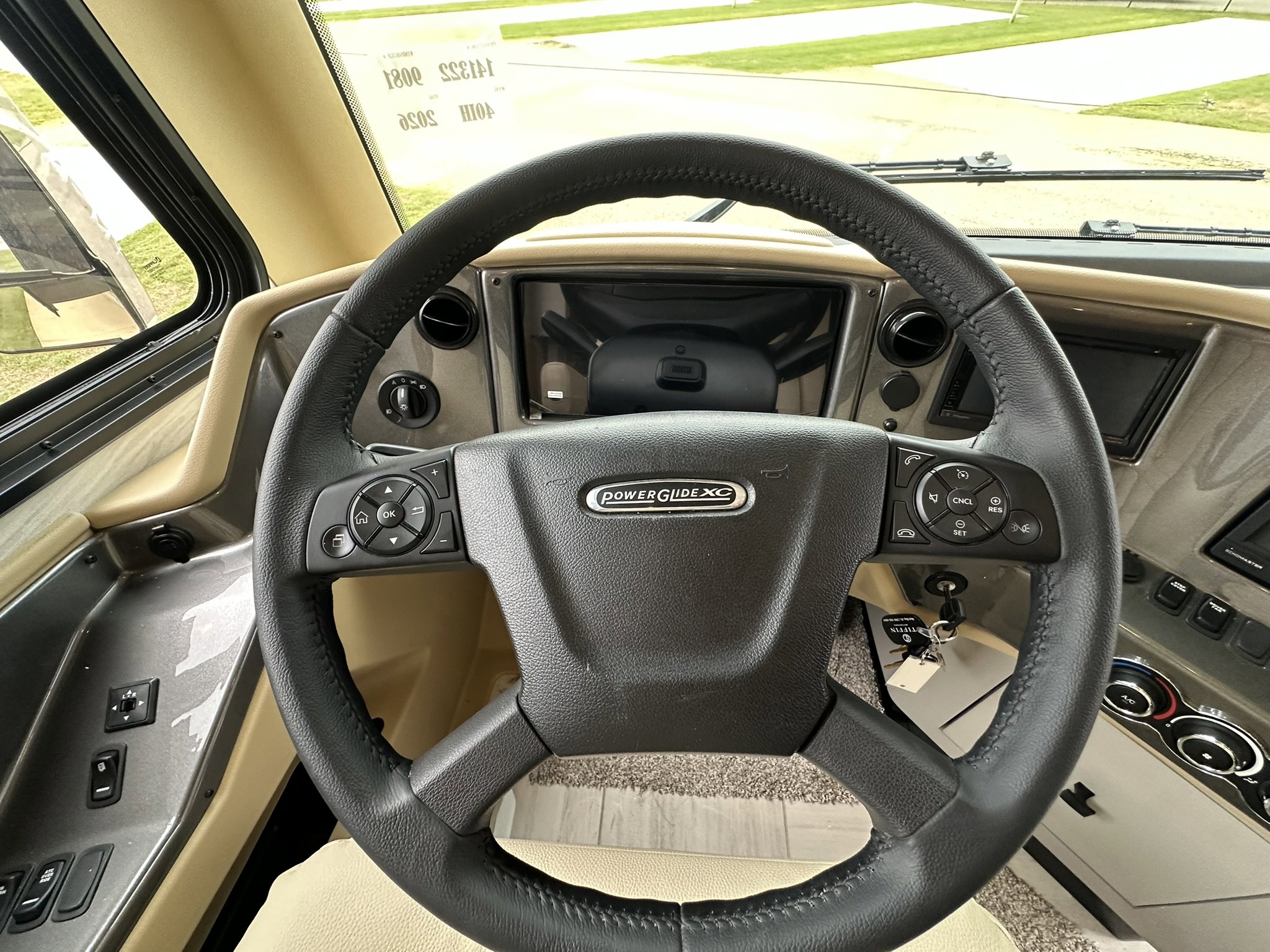 2026 TIFFIN PHAETON 40 IH - Image 13