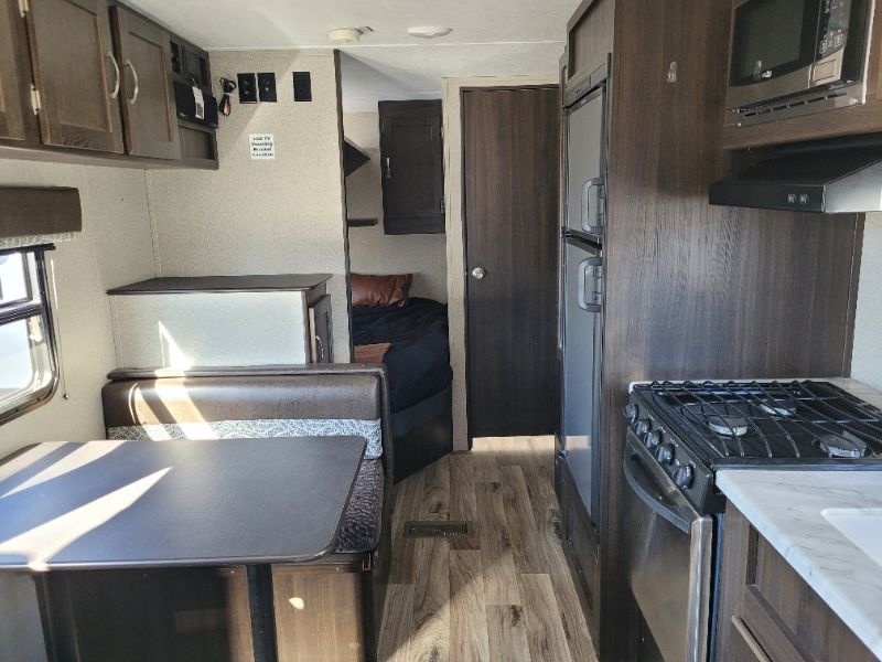 2019 Keystone Springdale West 189FLWE - Image 6