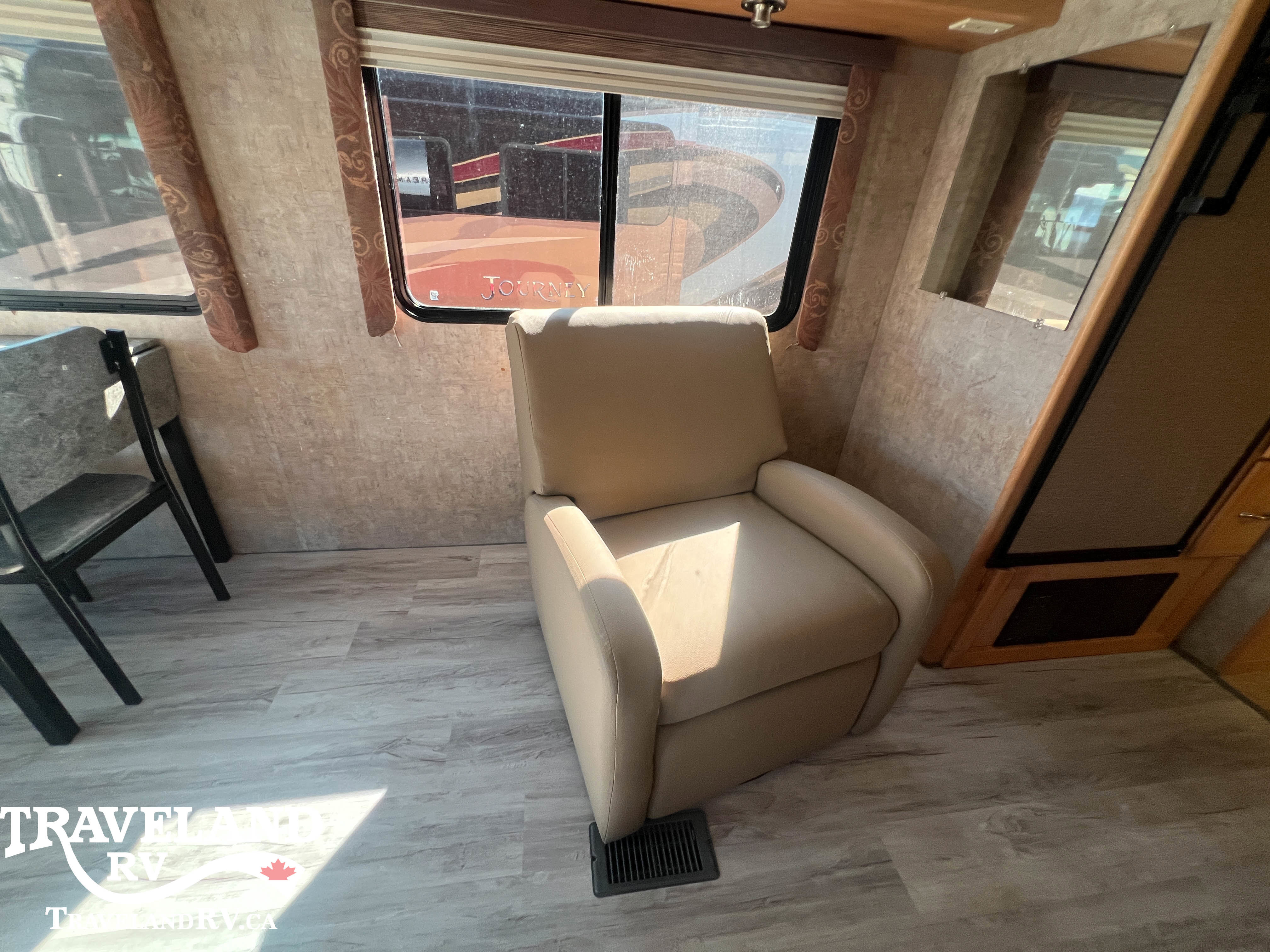 2005 COACHMEN CROSS COUNTRY SE 40 - Image 12