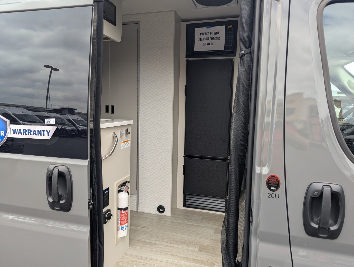 2027 Thor Motor Coach Tellaro 20U - Image 10