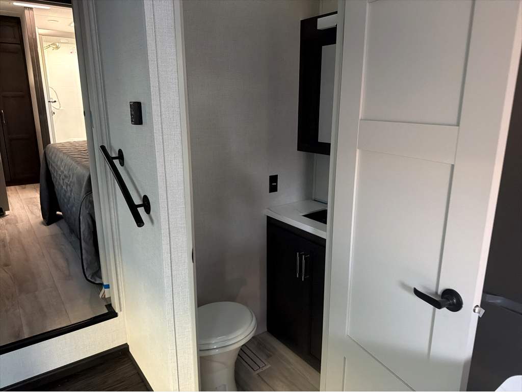 2026 Keystone ALPINE 3710FL - Image 25