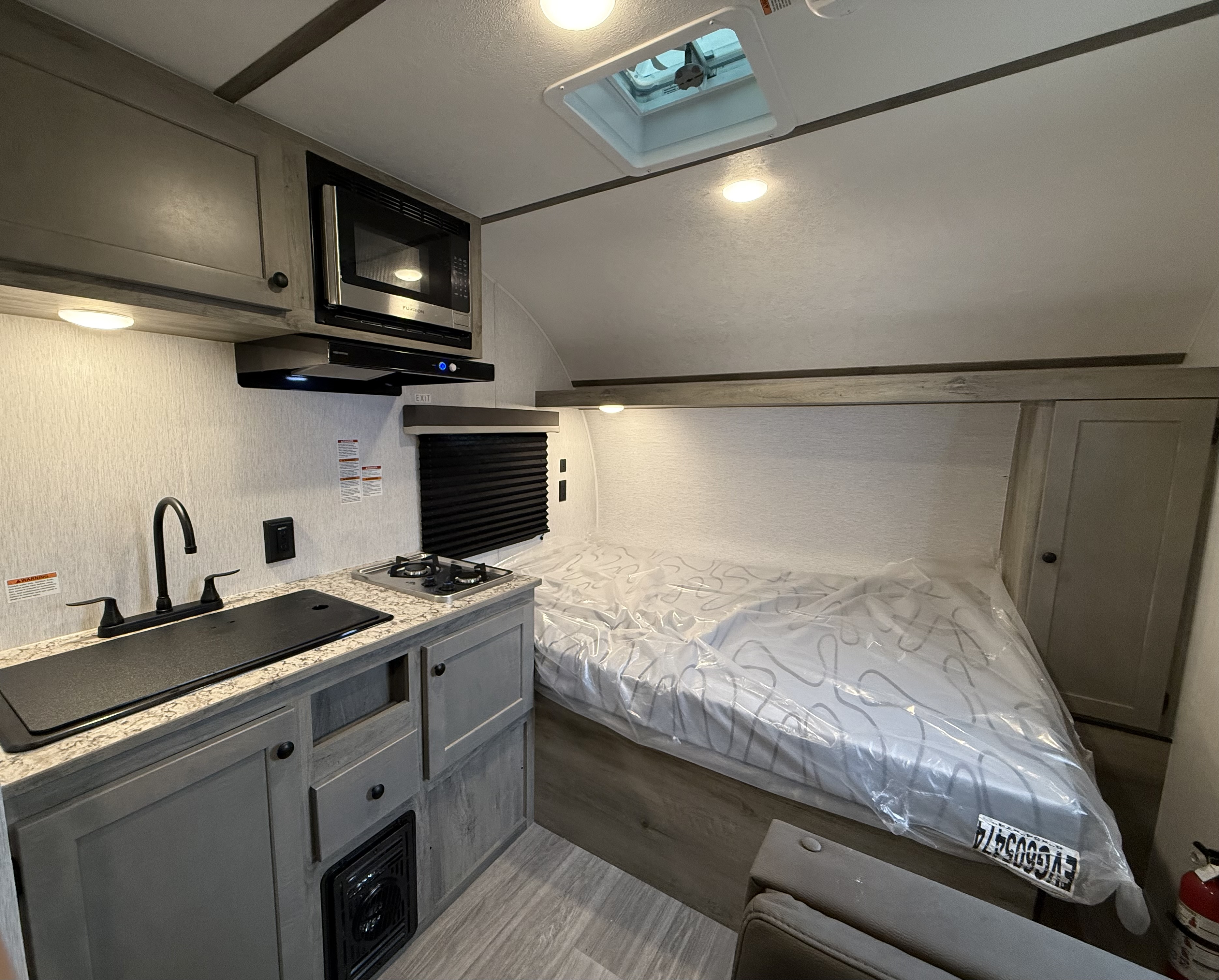 2027 Sun Lite 13BD - Image 10