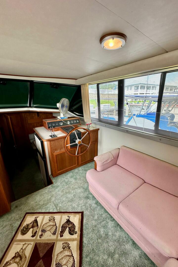 1991 Carver 3807 Aft Cabin - Image 20