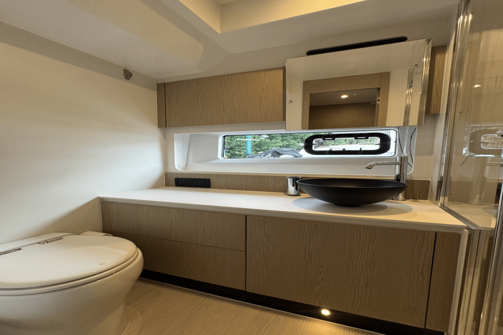 2023 Azimut Azimut 53 FLY Base - Image 36