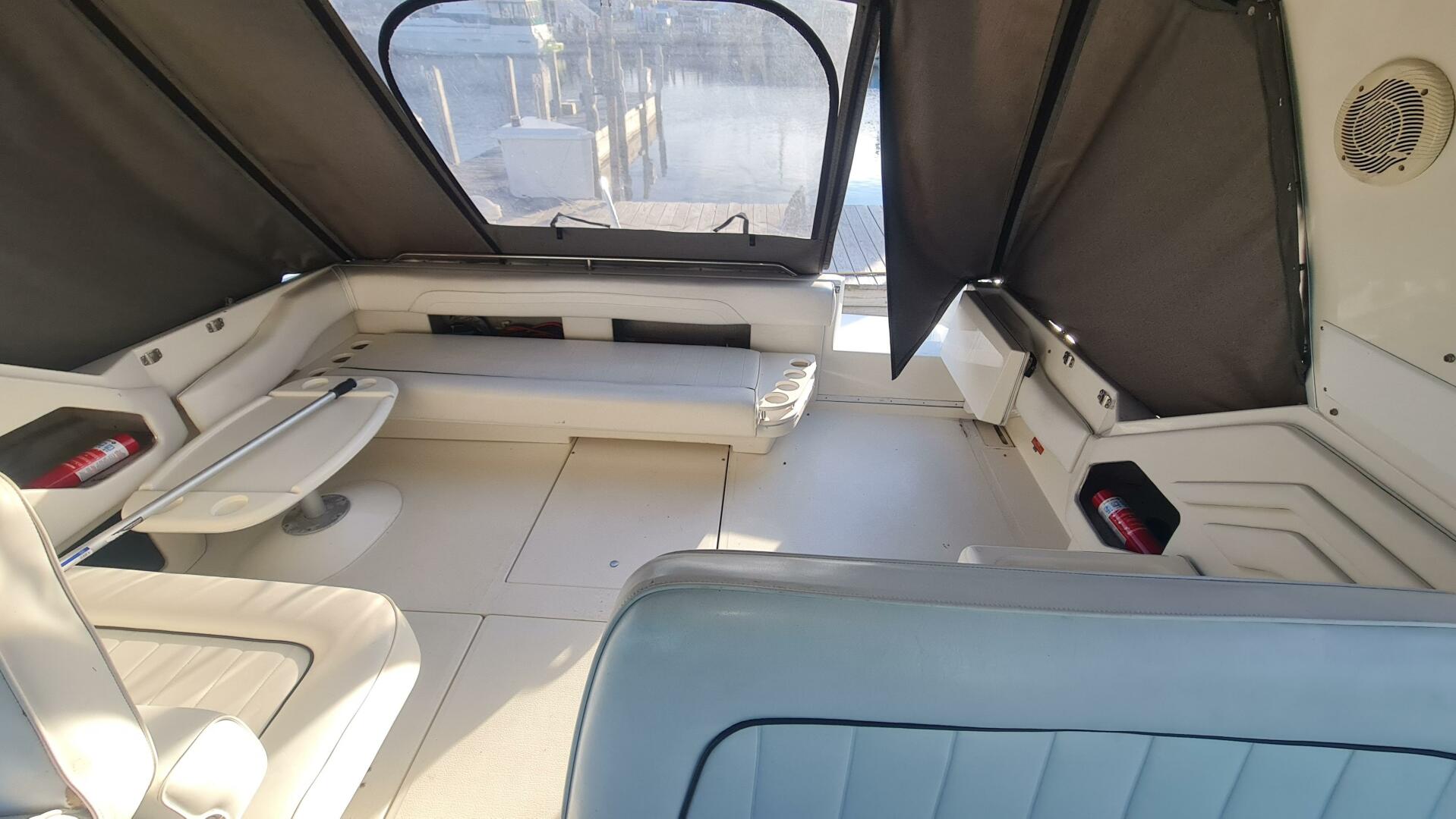 1995 Sea Ray 400 Express - Image 9
