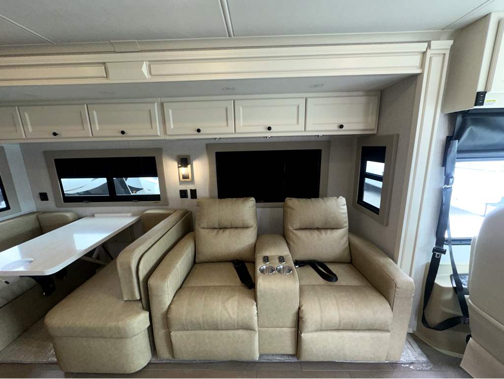 2026 TIFFIN BYWAY 38 CL - Image 14