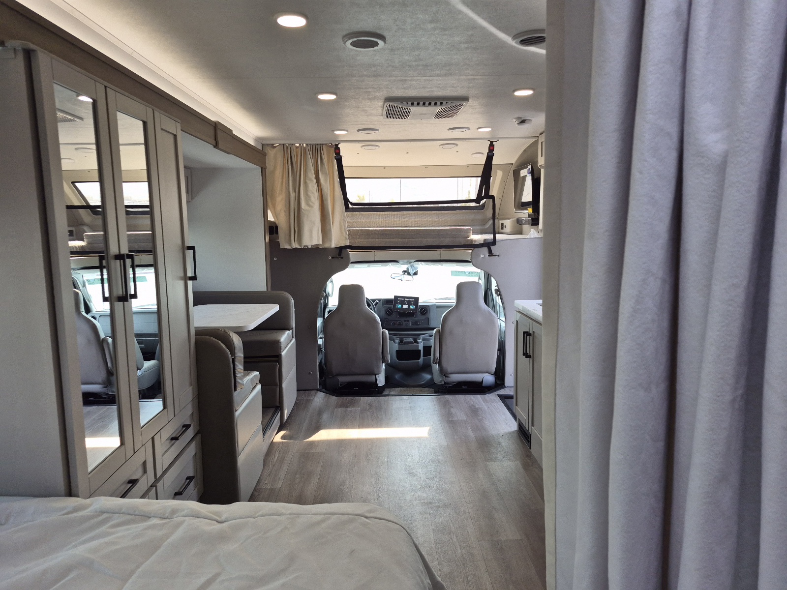 2027 Entegra Coach Odyssey 24B - Image 20
