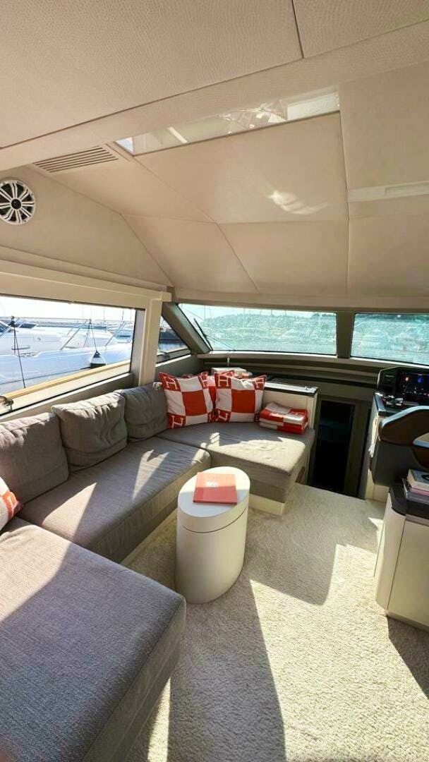 2014 Custom MCY 65 - Image 13