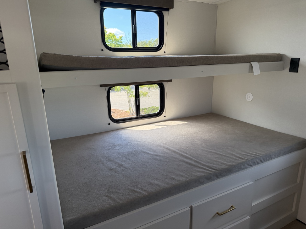 2026 Grand Design Transcend 335BHT - Image 10