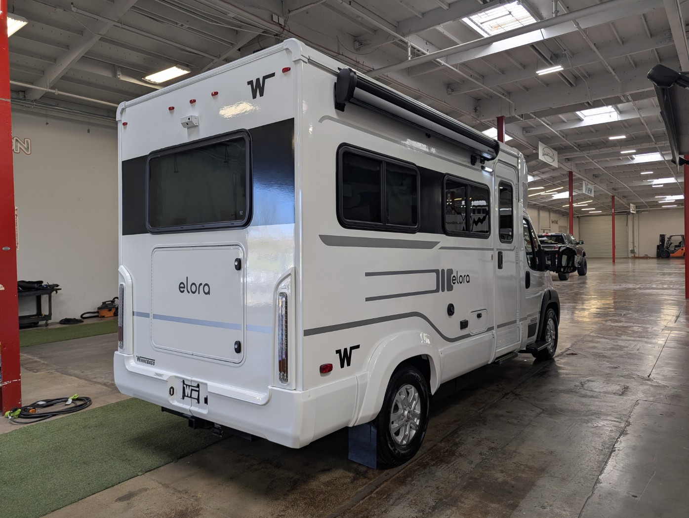 2027 Winnebago Elora 19DC - Image 6