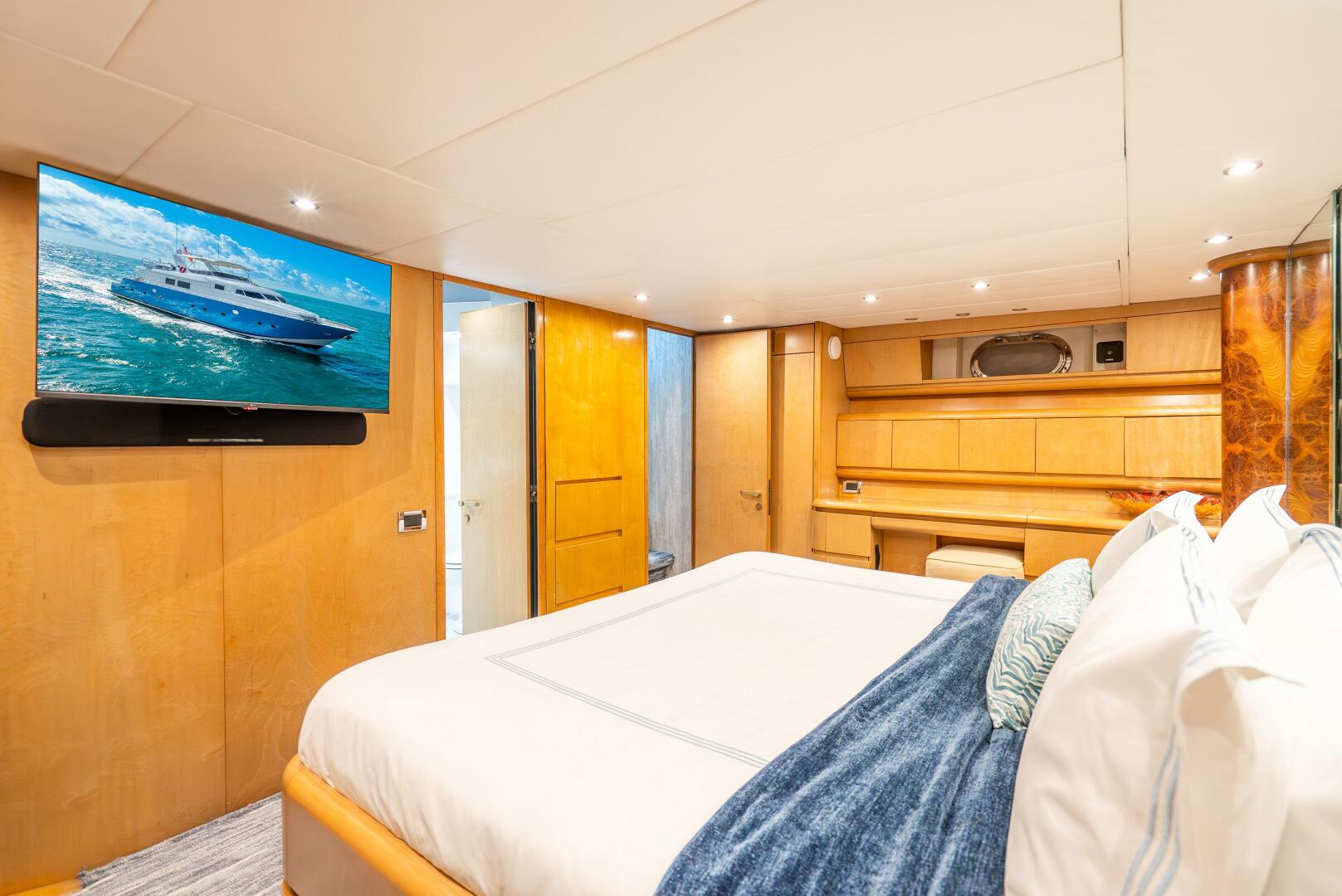 1991 Maiora Raised Pilothouse - Image 13