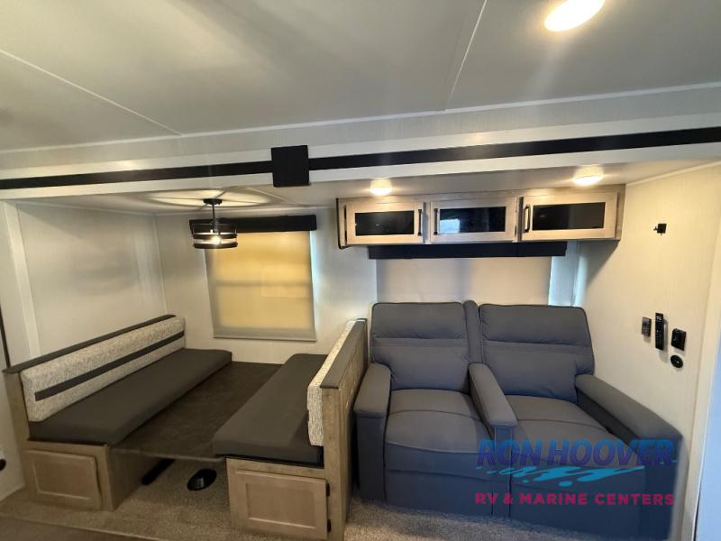 2023 Palomino Puma 32BHFS - Image 9