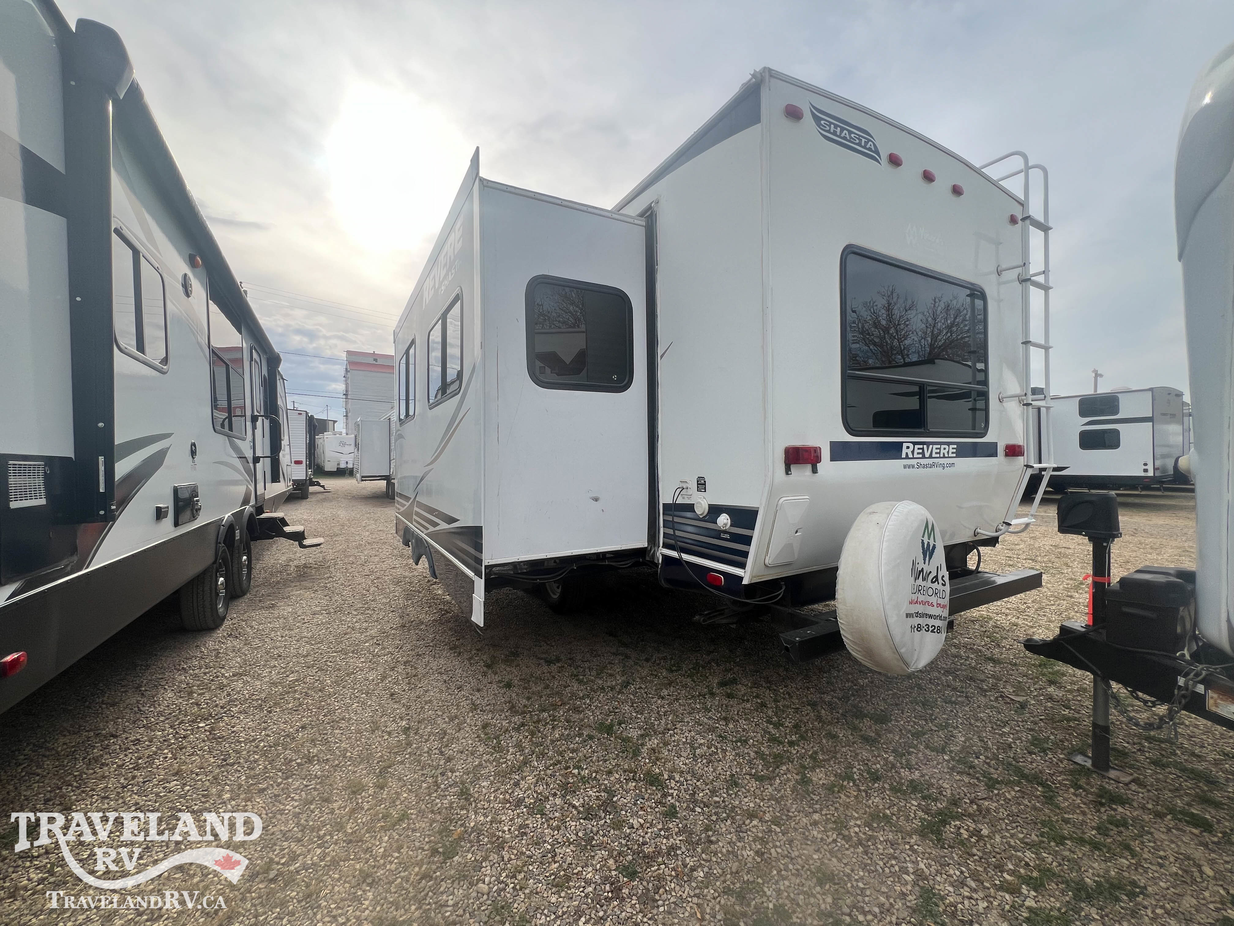 2013 COACHMEN SHASTA REVERE 27RLSS - Image 6