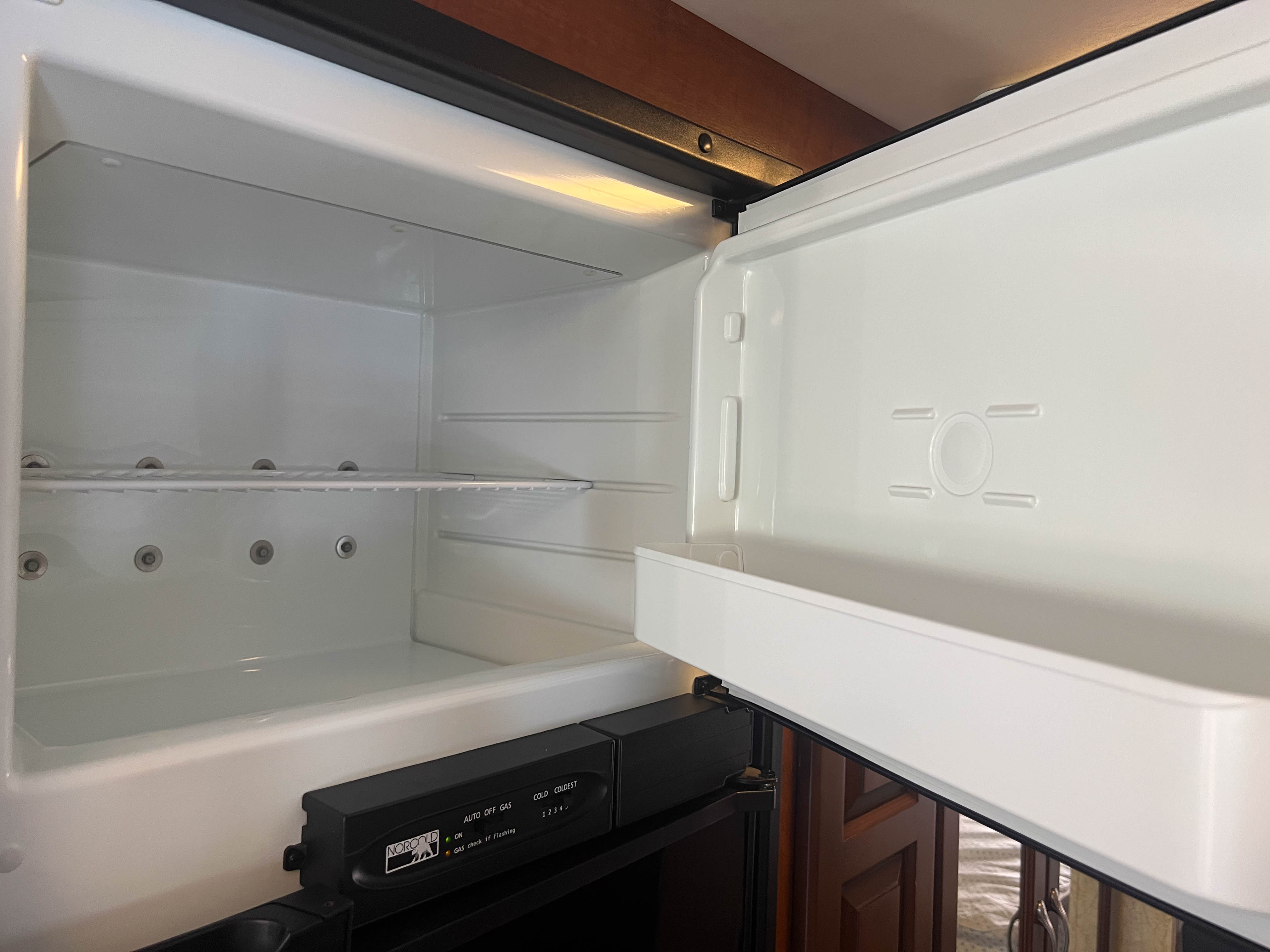 2011 NEWMAR BAYSTAR 3302 - Image 27