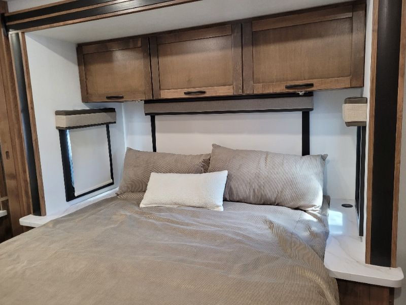 2026 Entegra Coach Esteem XL 32U - Image 20