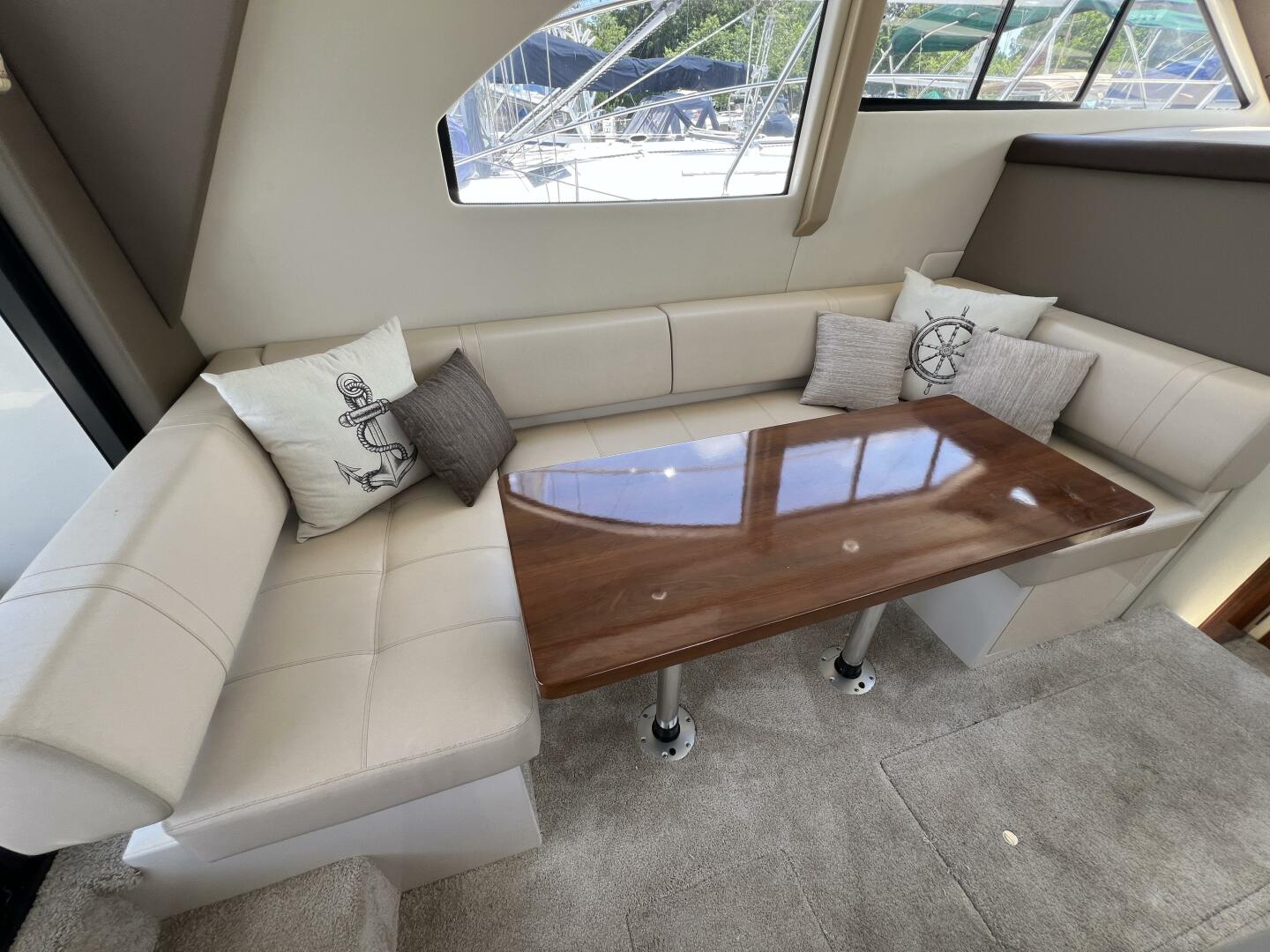 2016 Carver C34 Command Bridge - Image 31