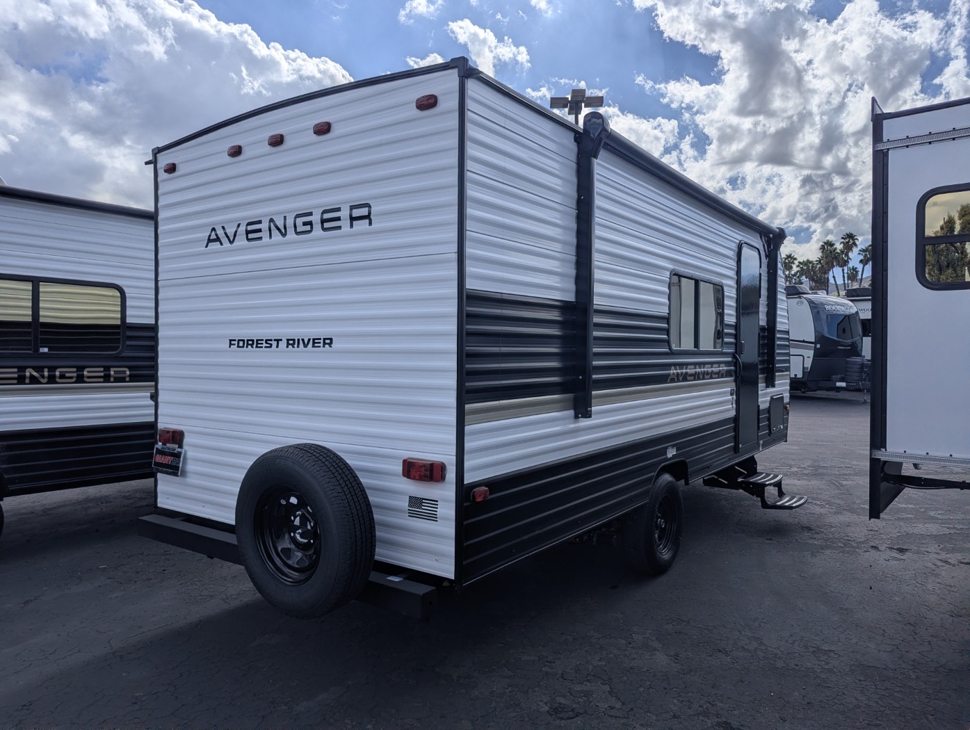 2027 Forest River Avenger LT 17DBX - Image 5