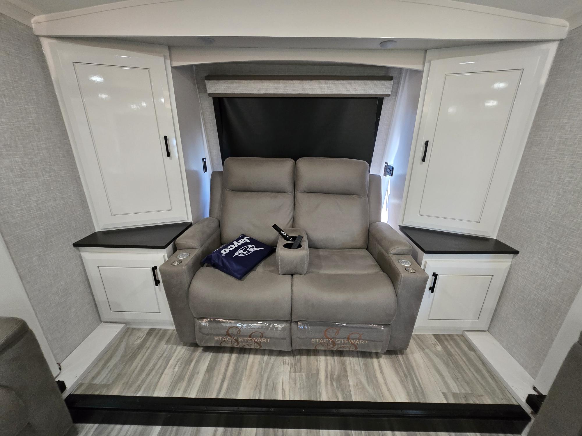 2025 JAYCO PINNACLE 38FLGS - Image 18